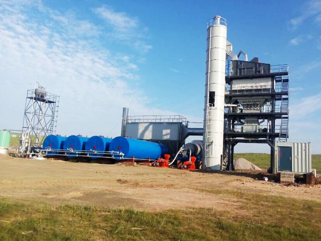 LB2000瀝(li)青攪(jiao)拌站(zhan)