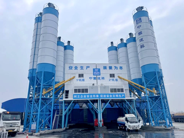 商品混凝土(tu)攪拌站冬季(jì)施工要注意(yi)幾個問題