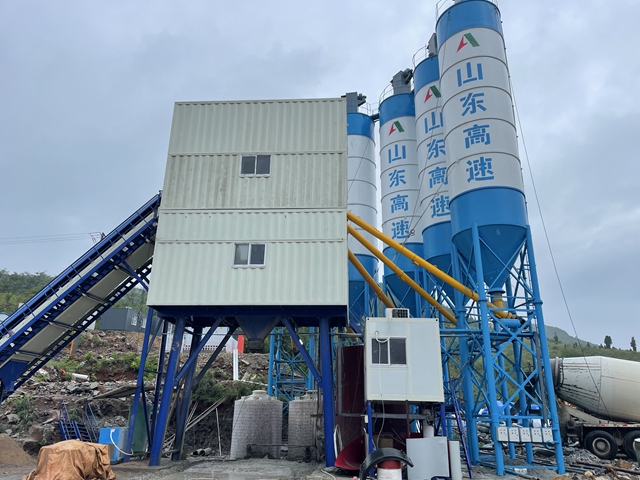 商品混(hun)凝土攪拌站(zhan)設備的安全(quán)防範有哪些(xie)？